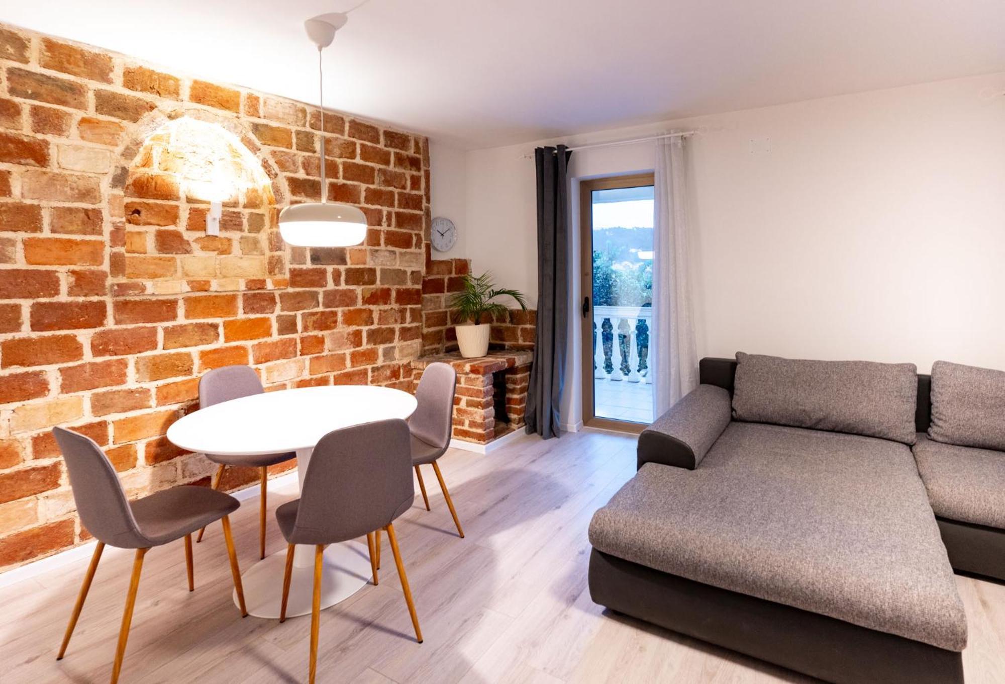Grguric Apartment Palit