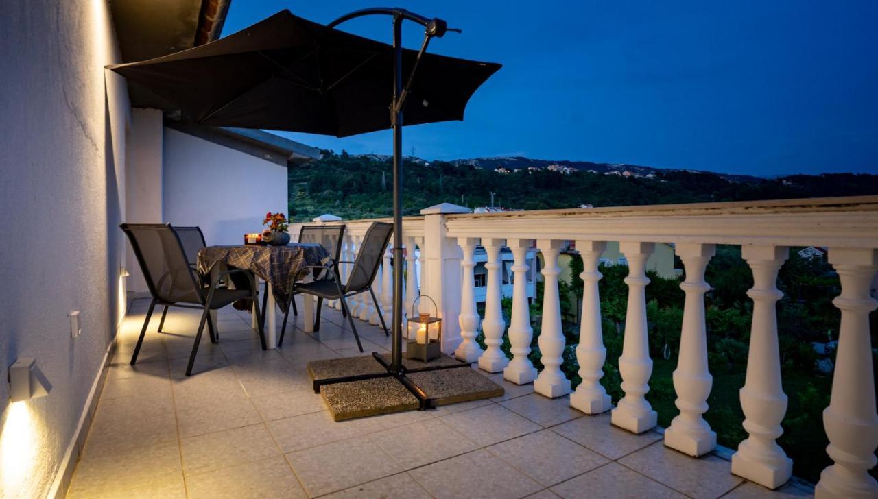 Grguric Apartment Palit